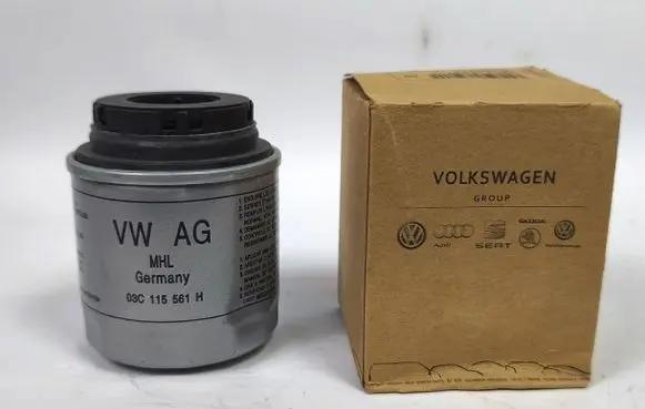 Audi A3 S3 8P Oil filter cover 03C115561H