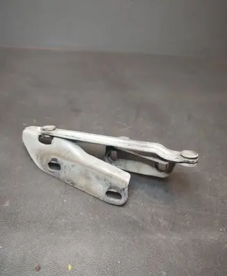 Mercedes-Benz Sprinter W901 W902 W903 W904 Engine bonnet/hood hinges 9067500021