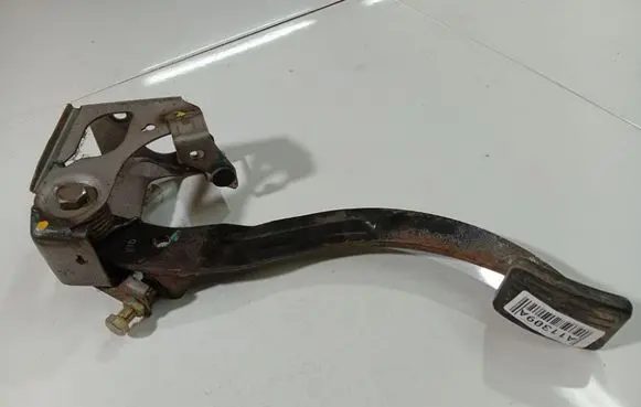 Hyundai Getz Brake pedal