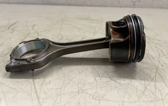 Audi A4 S4 B9 Piston with connecting rod 04E107065ED CVNA