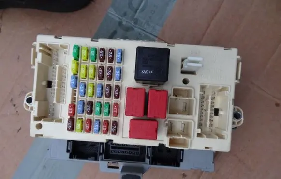 Alfa Romeo 159 Fuse box set 501210970010