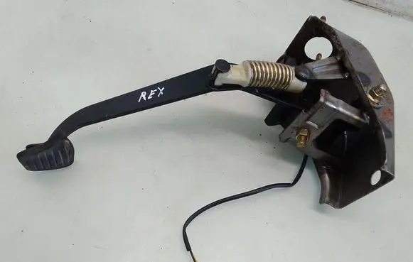 SsangYong Rexton I Clutch pedal 