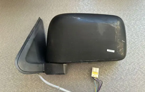 Nissan Patrol Y61 Front door electric wing mirror 96302VB311