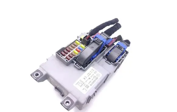 Fiat 500 Central body control module 00518305710 28210453
