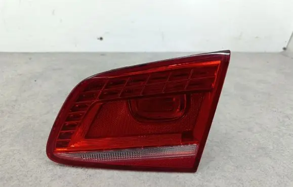 Volkswagen PASSAT B7 Tailgate rear/tail lights 3AE945308A