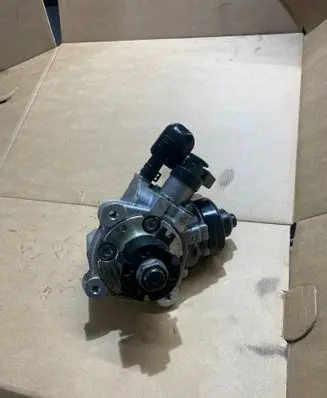 Volkswagen PASSAT B8 Fuel injection high pressure pump 0445010507 02150408 03L130755