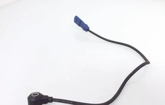 Audi A6 S6 C5 4B Detonation knock sensor 06C905377