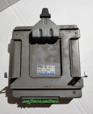 Mazda 626 Engine control unit/module FP0118881E