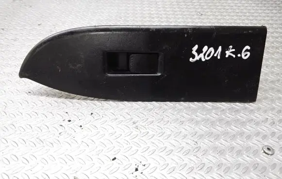 Suzuki Grand Vitara II Electric window control switch 8374765J0