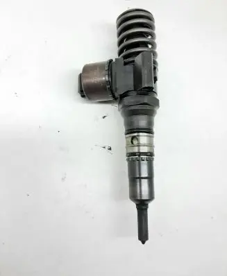 Audi A4 S4 B7 8E 8H Fuel injector 03G130073G 0414720404