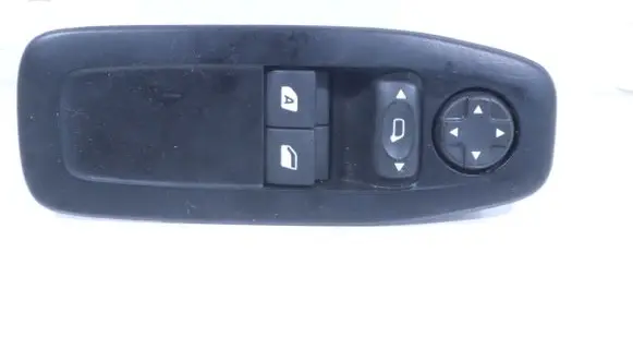 Peugeot 208 I Electric window control switch 96751127ZD