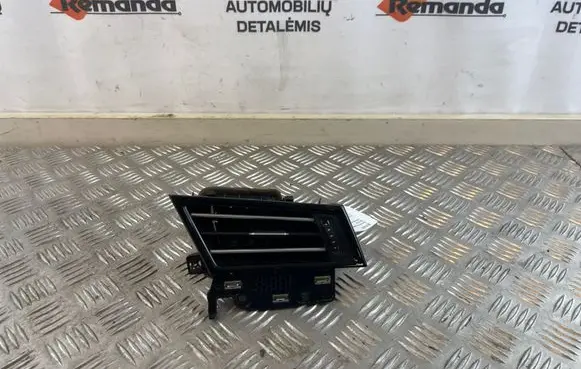Volkswagen PASSAT B8 Dashboard side air vent grill/cover trim 3G2819702