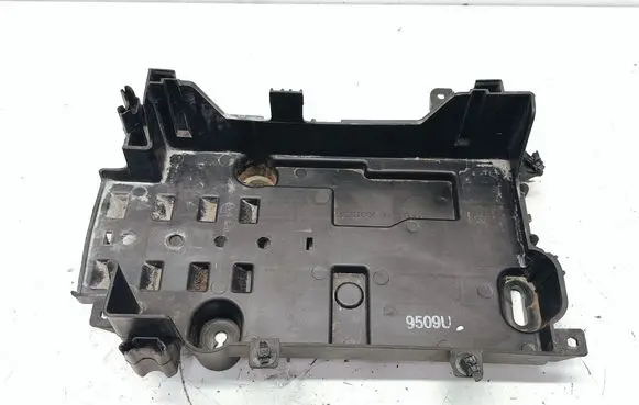 Battery box tray