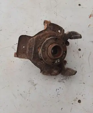 Opel Astra G Front wheel hub spindle knuckle