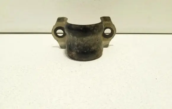 Honda CR-V Sway bar bush bracket, front 
