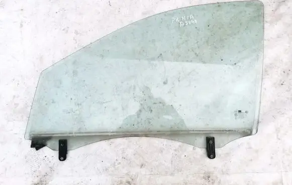 KIA Sorento Front door window glass four-door