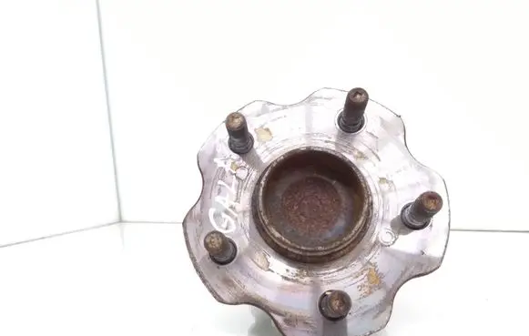 Toyota Auris E180 Rear wheel hub