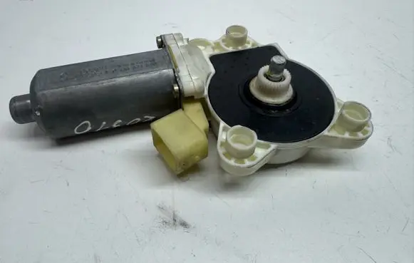 Mercedes-Benz Vaneo W414 Front door window regulator motor A2308200942 106256102