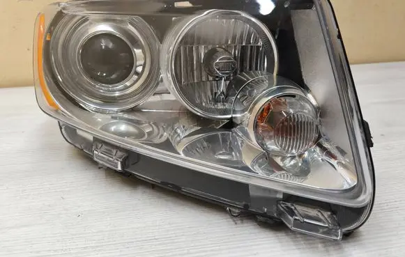Jeep Grand Cherokee Headlight/headlamp 55079380AI 68639201AA 61A30020882