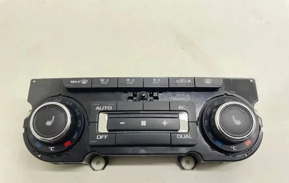 Skoda Octavia Mk2 (1Z) Climate control unit 3T0907044BS
