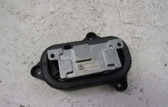 Skoda Octavia Mk3 (5E) Headlight ballast module Xenon 7PP941597C