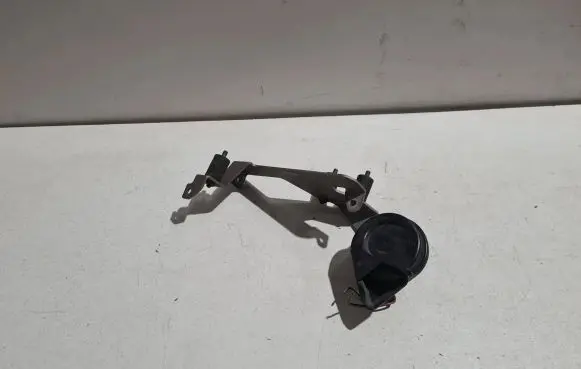 Mercedes-Benz C AMG W204 Horn signal A1562300640