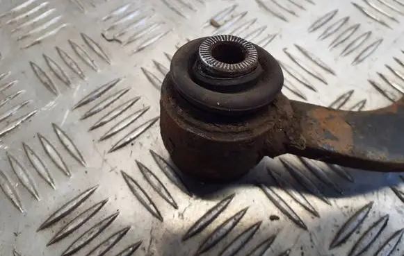 Toyota Avensis T270 Rear control arm