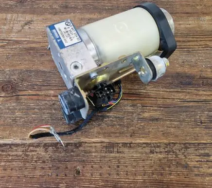 BMW Z3 E36 Vacuum pump 54348410305 8410305 8407224