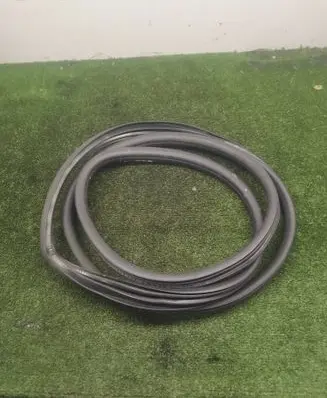 Mercedes-Benz GL X166 Front door rubber seal A1666970051