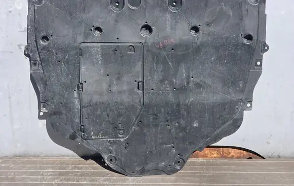 Toyota Yaris XP210 Engine splash shield/under tray 51443K0050