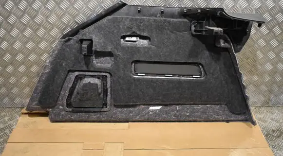 Porsche Cayenne (9Y0 9Y3) Other trunk/boot trim element 9Y0867038D55