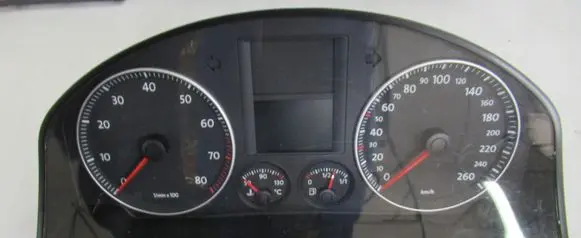 Volkswagen Golf Plus Speedometer (instrument cluster) 1K0920864A