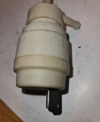 Volkswagen Golf II Headlight washer spray nozzle 191955681 477955679A