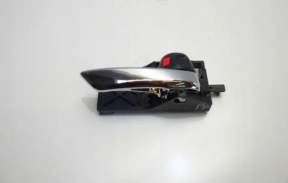Suzuki SX4 S-Cross Front door interior handle