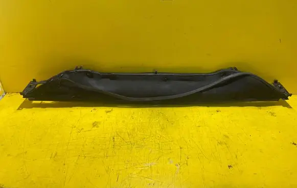 Citroen C3 Picasso Wiper trim 9681741980