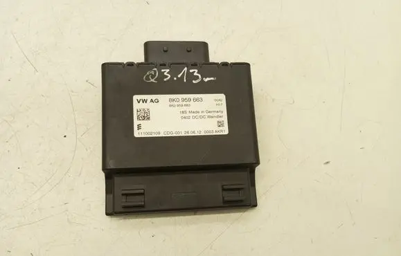 Audi Q3 8U Voltage converter/converter module 8K0959663