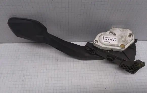 Volvo V70 Accelerator throttle pedal 30636005 6PV00853702