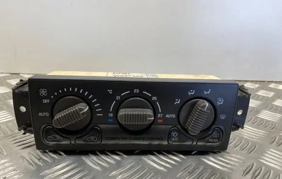 Chevrolet Blazer Climate control unit 16247325