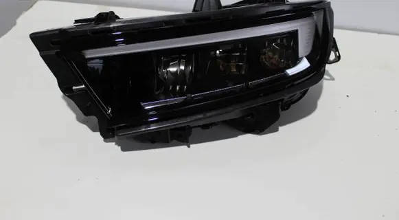 Opel Astra L Headlight/headlamp 9851881680