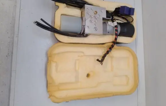 Peugeot 207 CC Tire air pump compressor Pompkadachu207CC