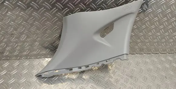 Toyota Yaris XP210 Rear side glass trim 62472K0020