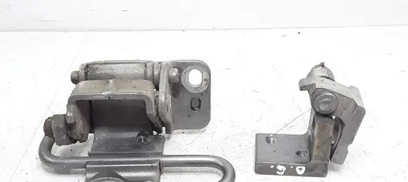 Rear door hinge set
