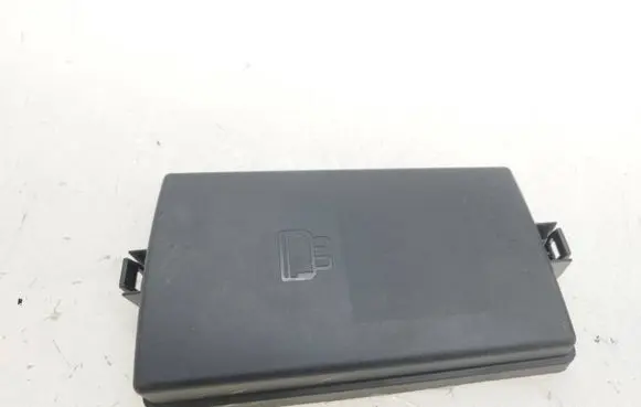 Volkswagen Golf VII Fuse box cover 5Q0937132A 63512386