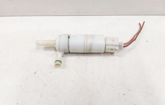 Mercedes-Benz B W245 Headlight washer pump 0185450026 21355338 213553391