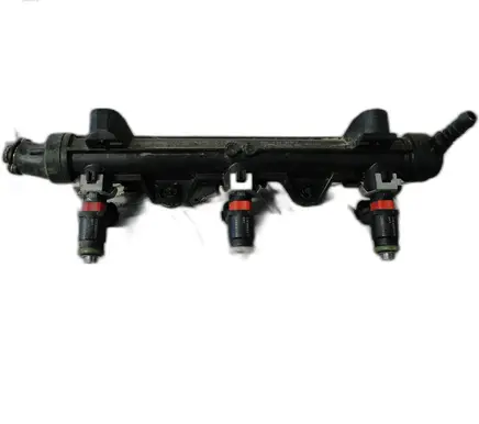 Skoda Fabia Mk2 (5J) Fuel injector supply line/pipe 