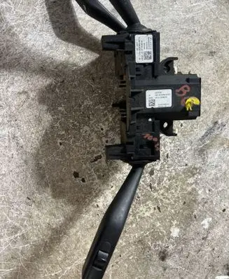 Volkswagen Golf VI Wiper turn signal indicator stalk/switch 3C9953513C LK01503803 90047060521616