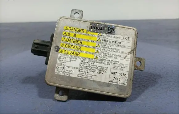 Honda Accord Voltage converter/converter module W3T13072
