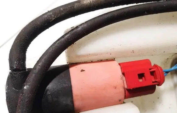Toyota Yaris Windscreen/windshield washer pump