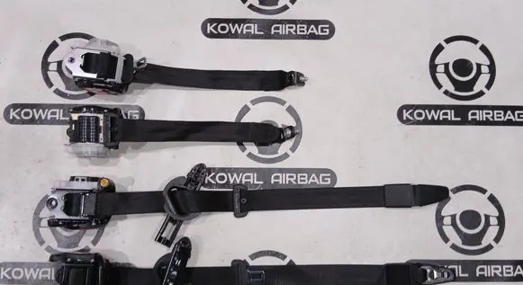 Porsche Macan (95B) Set of seat belts 95B857705