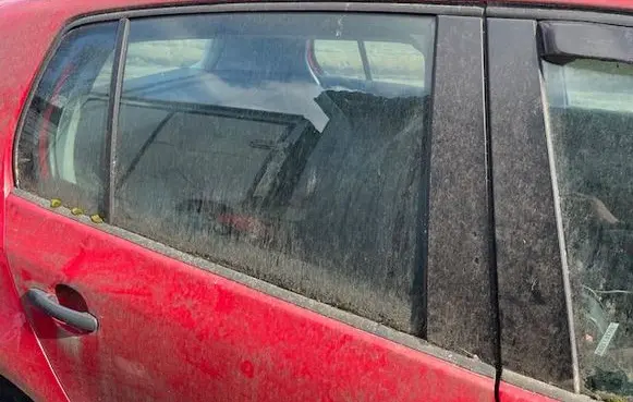 Volkswagen Golf IV Rear door window glass 